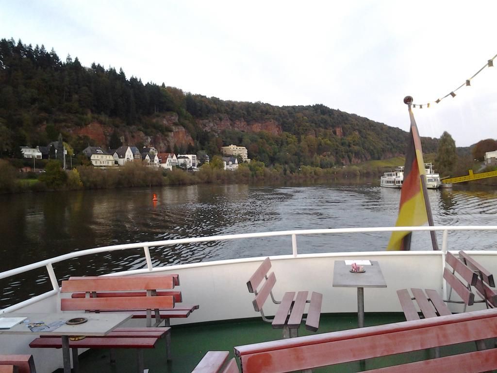 Saar-Mosel-Tal Appartement Konz Buitenkant foto